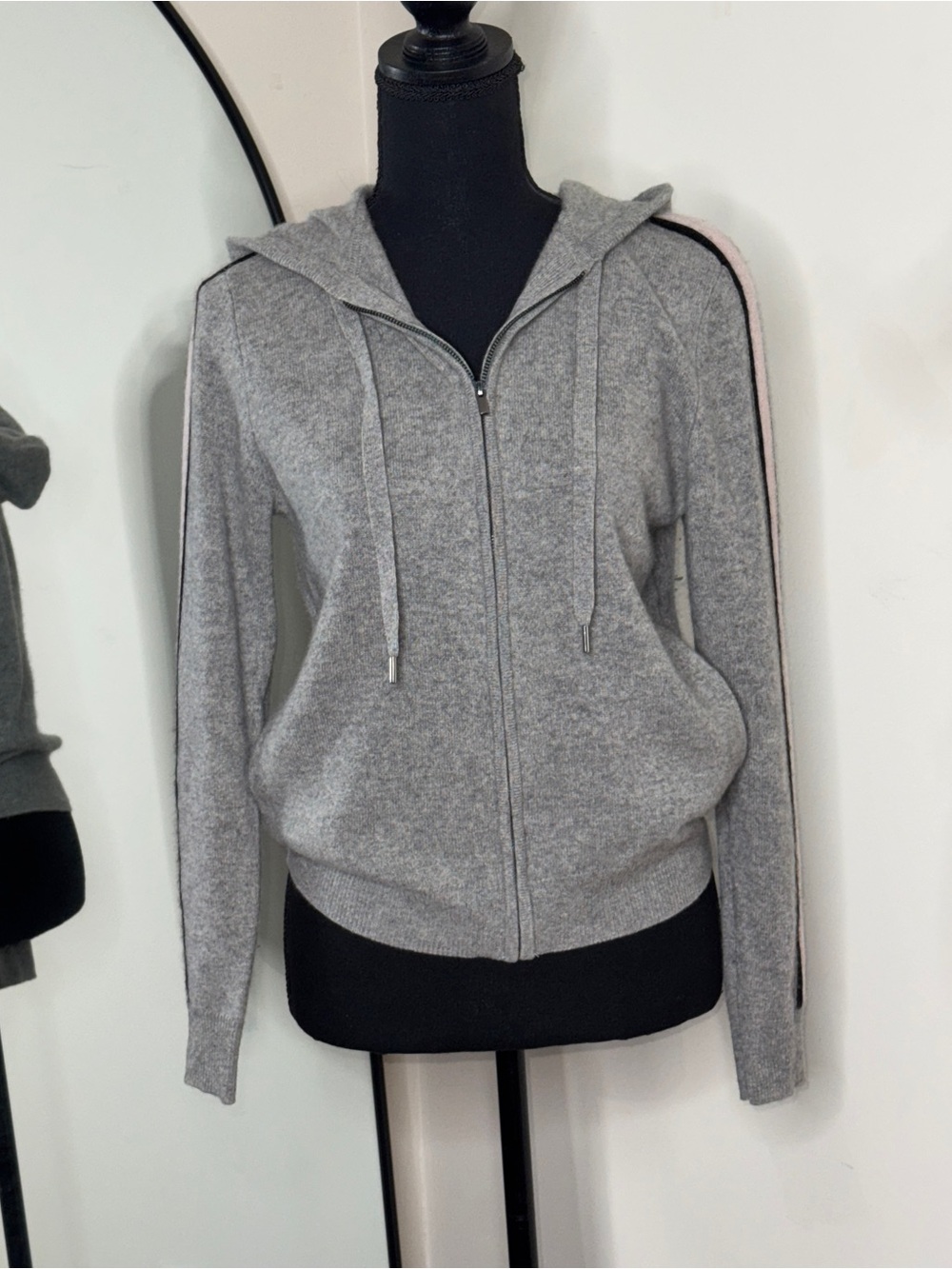 Galeries Lafayette Gray Long Sleeve Cashmere Sweater Jacket Pink Striped Size S